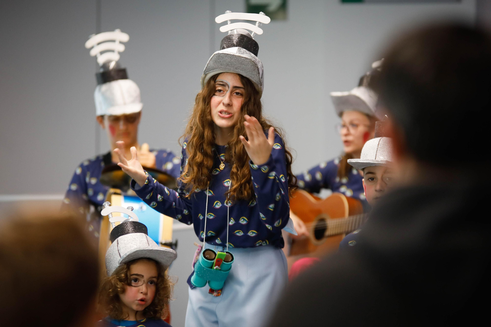 Carnaval para los niños y niñas del hospital Materno Infantil de Almería contado en imágenes