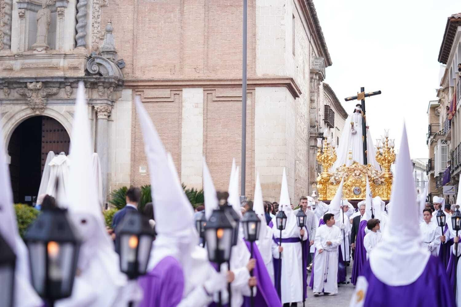 Las mejores imágenes de la tarde del Jueves Santo de Lucena: Santa Fe, Columna, Caído y Sangre