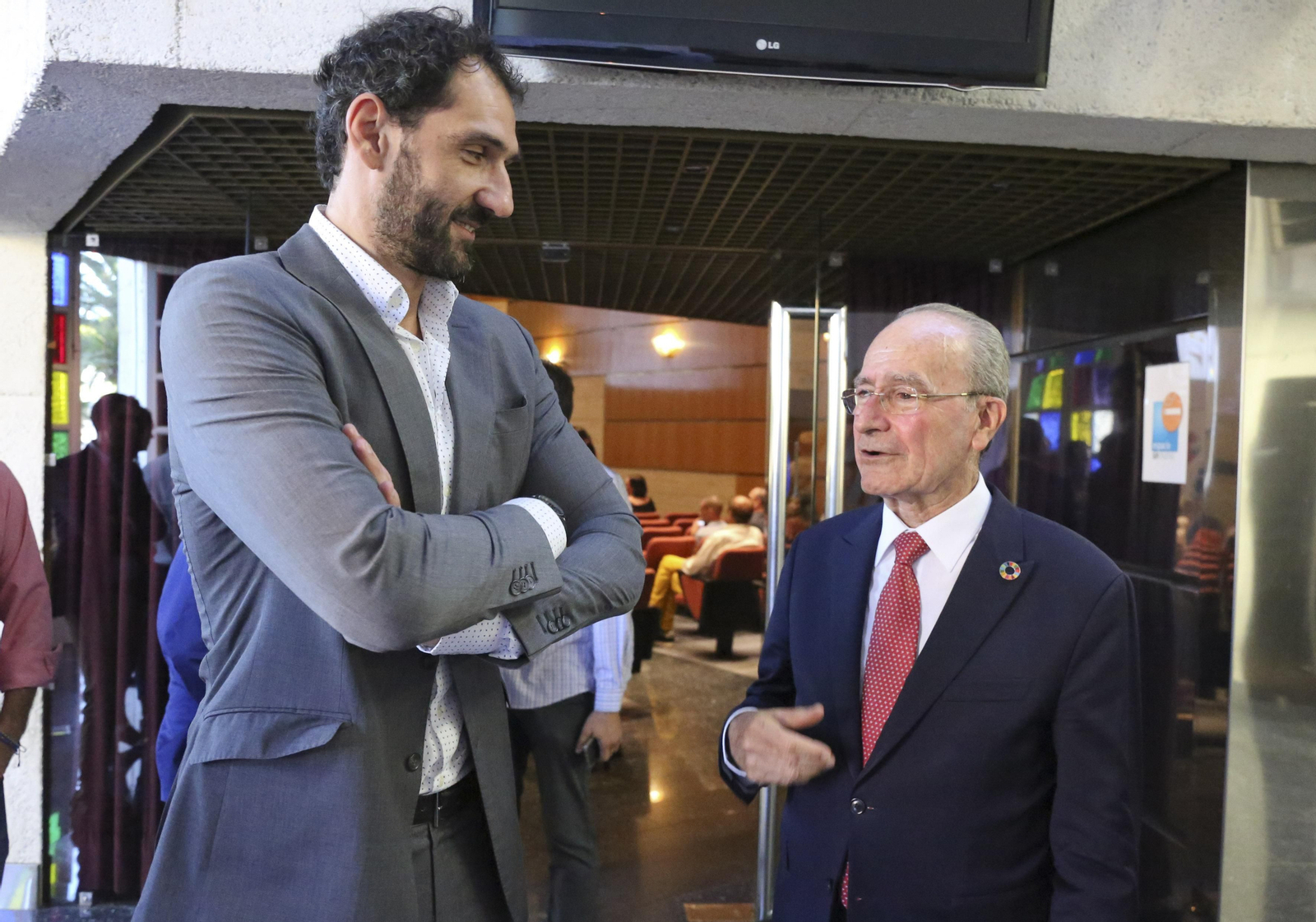 Las fotos de la visita de Jorge Garbajosa a Málaga