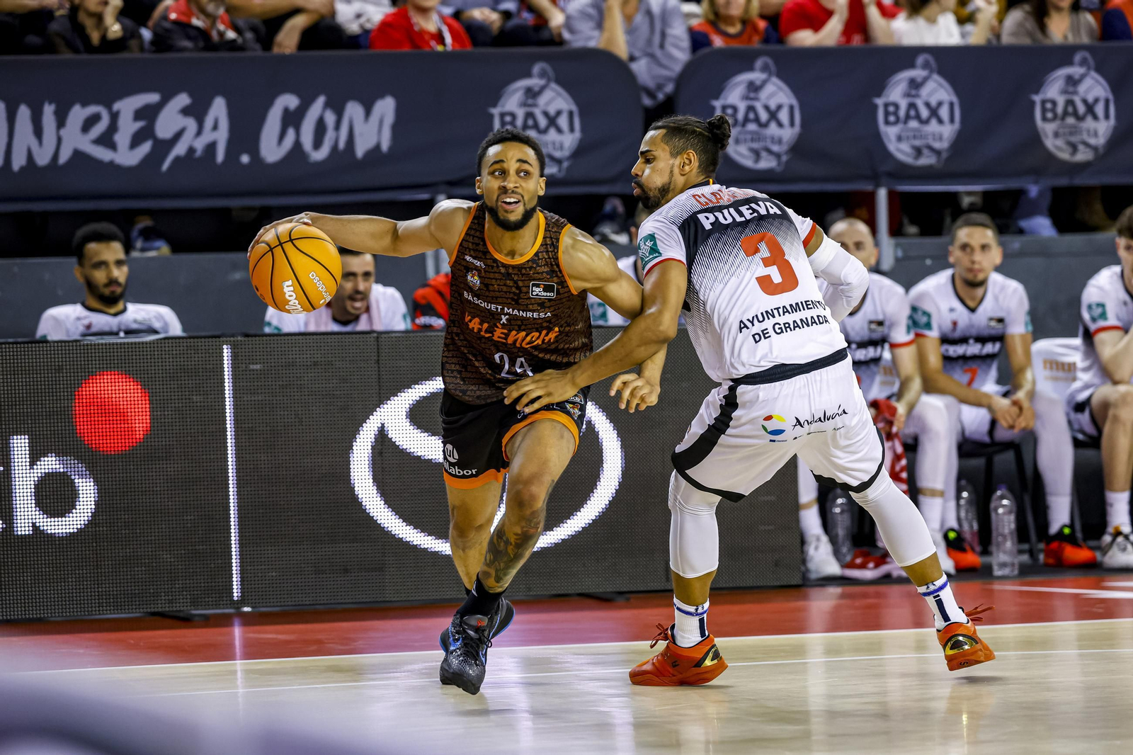 Las mejores imágenes del Baxi Manresa-Covirán Granada