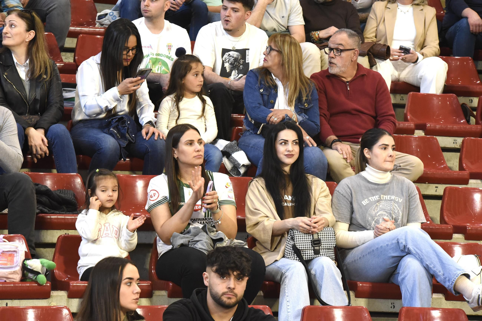 Las mejores fotos del ambiente en Vista Alegre para el Córdoba Futsal - AD Sala 10 Zaragoza