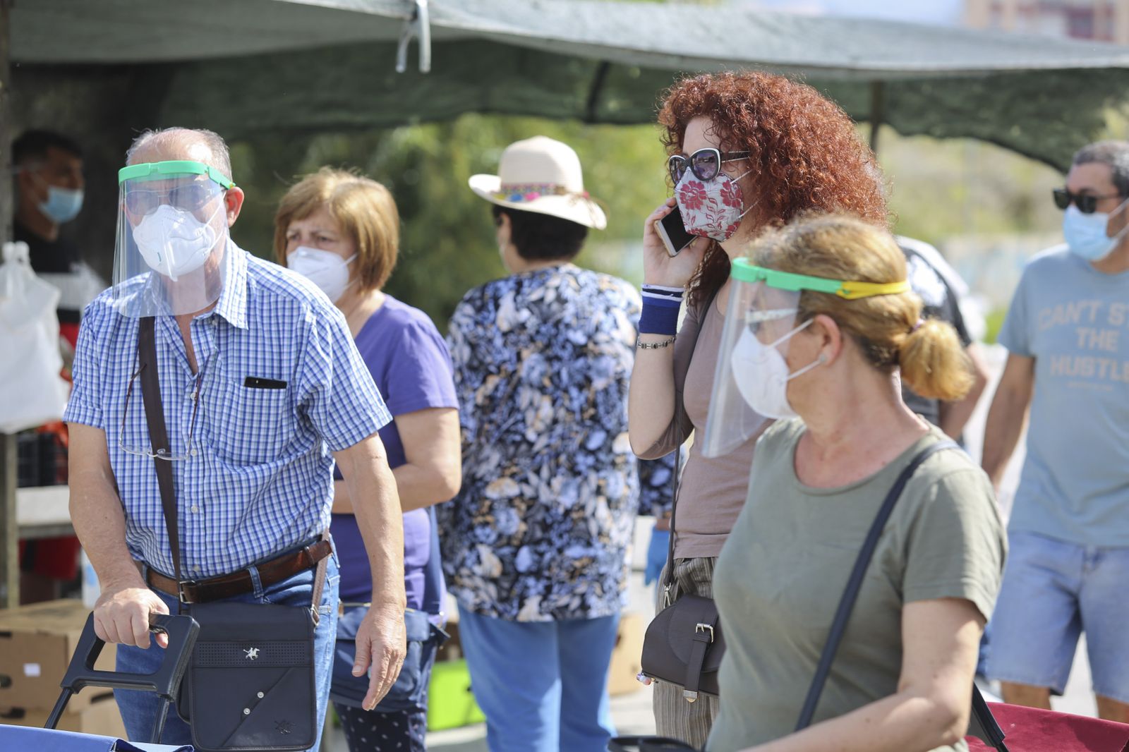 Las fotos del mercadillo de Huelin, en Málaga, en su primer día de desescalada