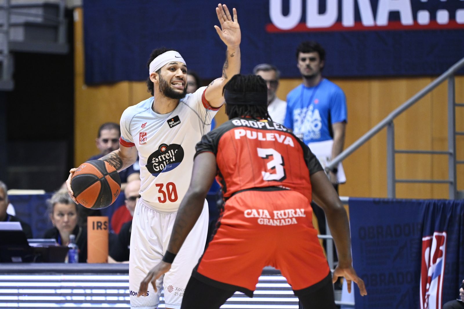 El Obradoiro-Covirán Granada, en imágenes