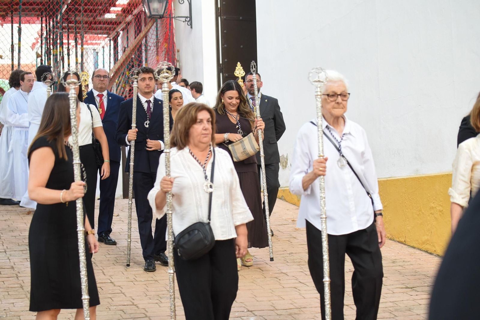 El vía crucis misionero del Cristo del Amor, en imágenes