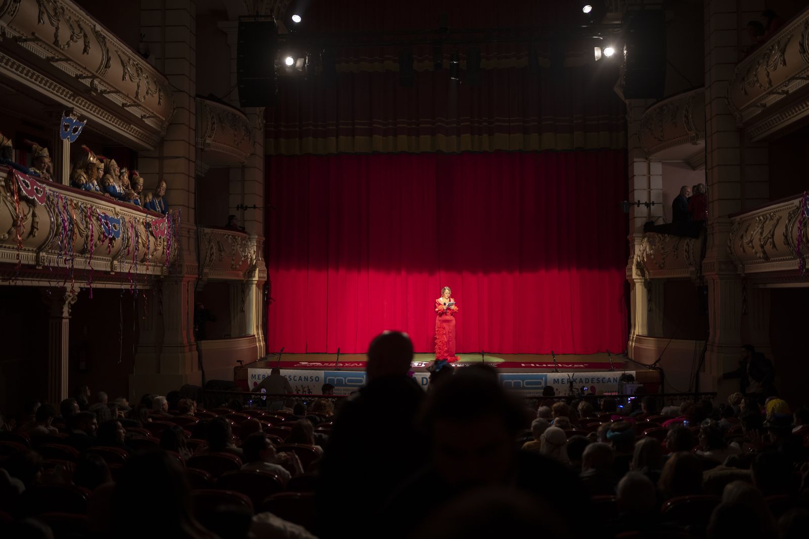 Ambiente en la final  del Carnaval Colombino