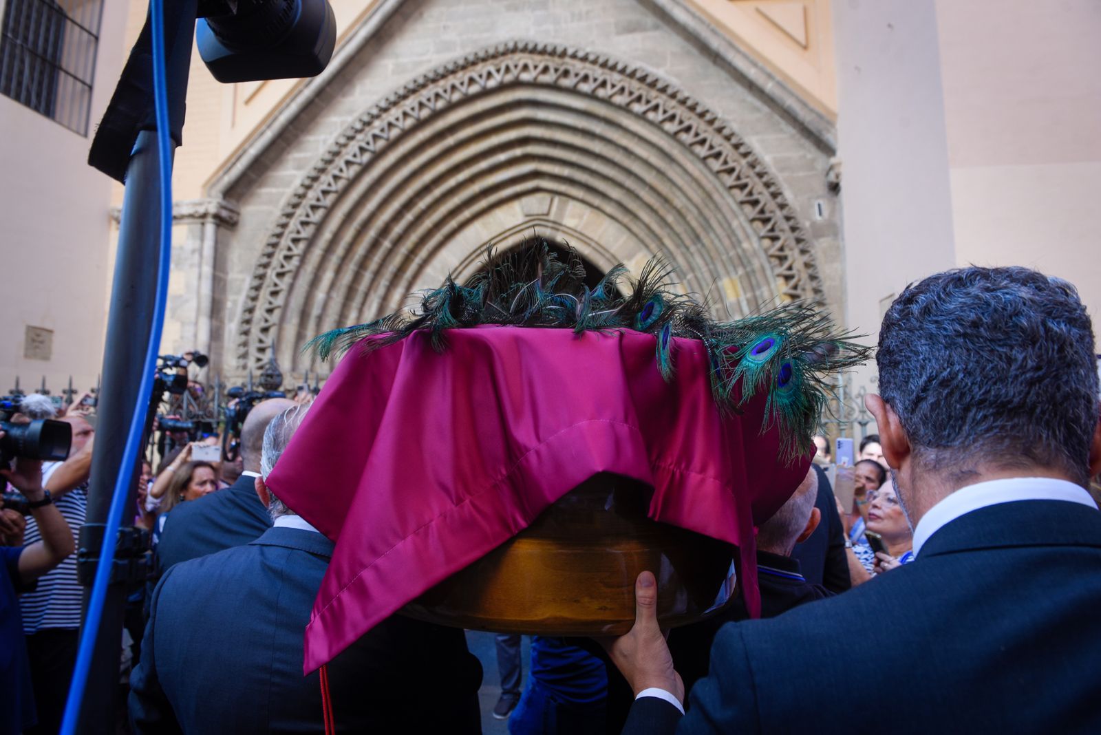 La despedida de Triana a María Jiménez, en imágenes