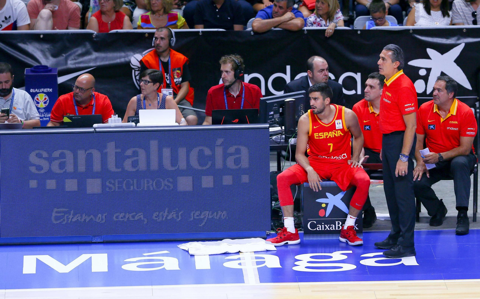 Sergio Scariolo y Jaime Fernández, en la banda del Carpena.