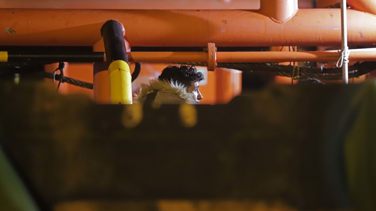 Rescate de 11 menores en aguas del Estrecho