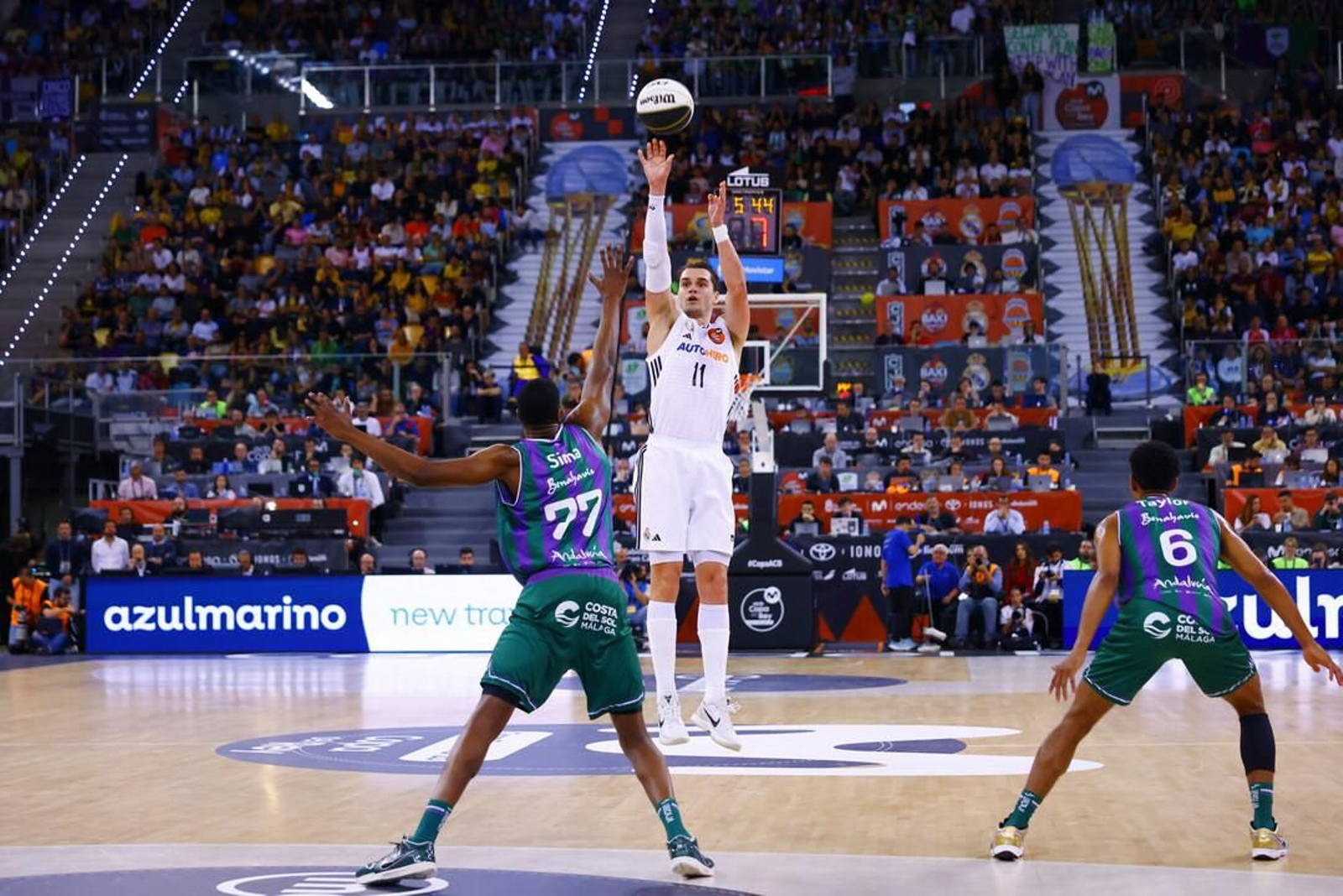 El Unicaja, campeón de Copa: Todas las imágenes del partido, la fiesta y la llegada a Málaga