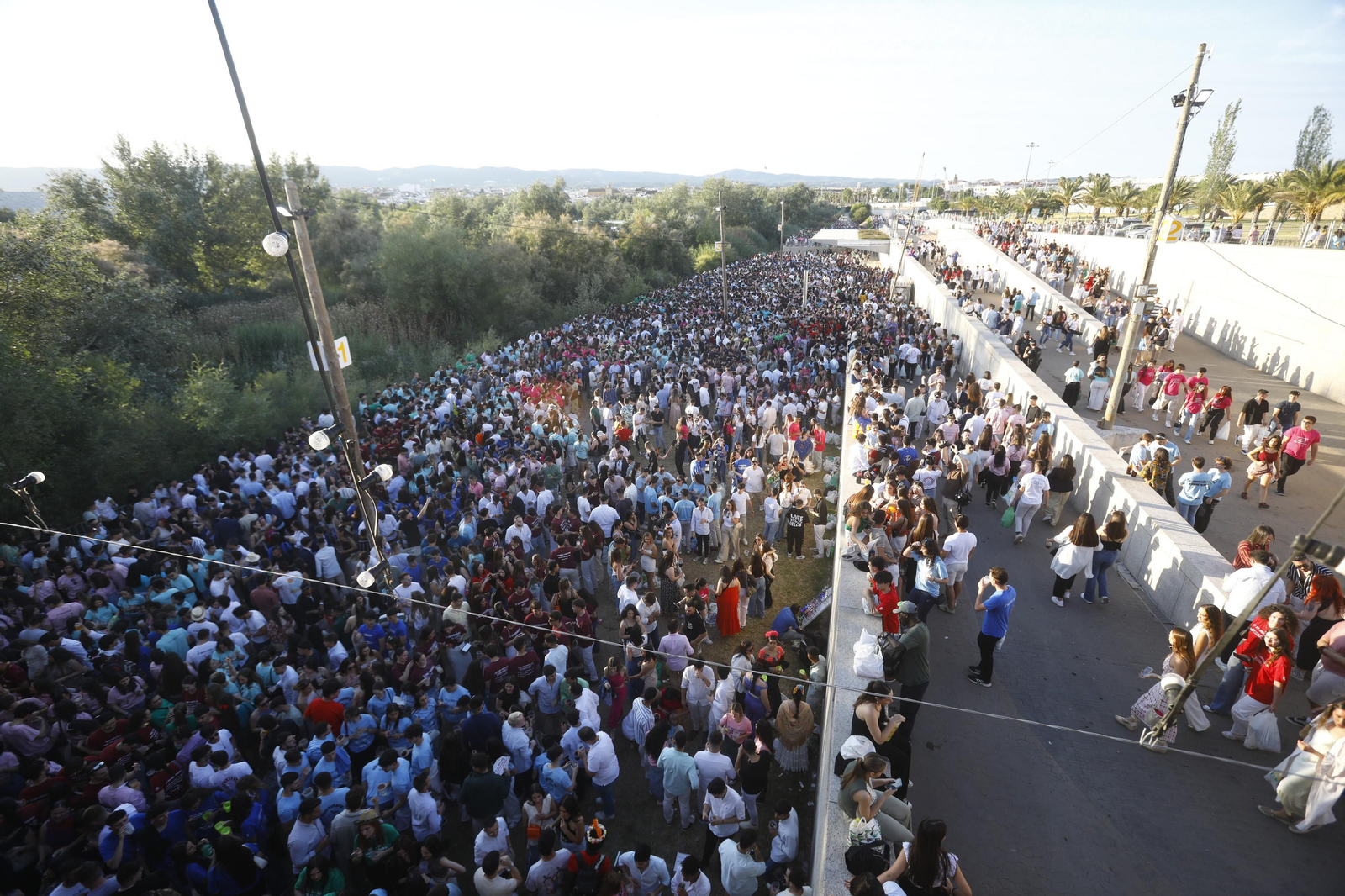 Las mejores fotos del botellón de la Feria de Córdoba