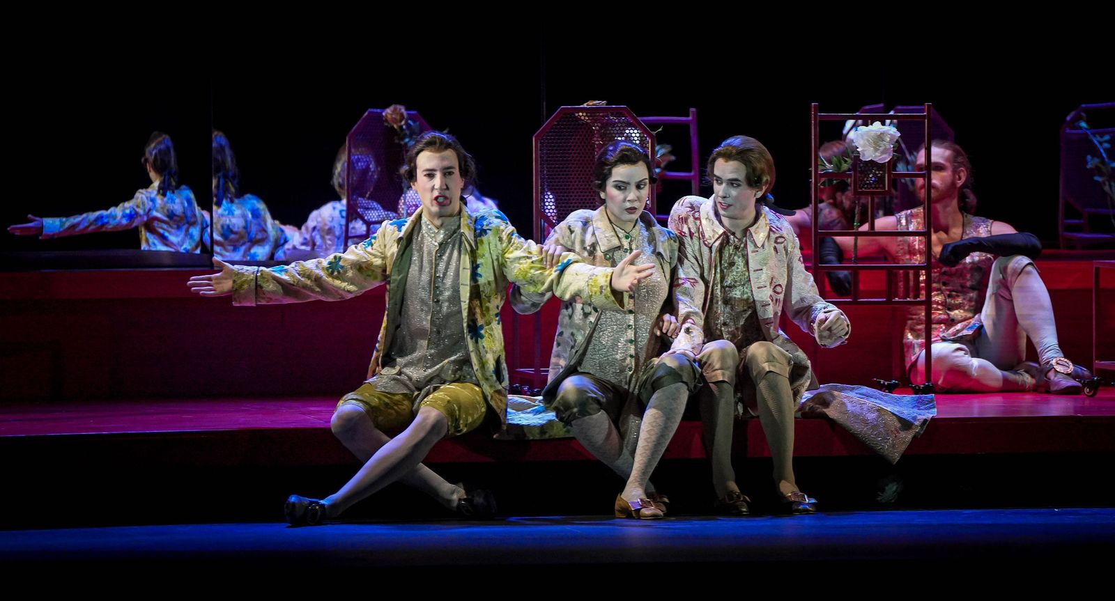 Imágenes de la ópera 'I Tre Gobbi' en el Teatro Villamarta