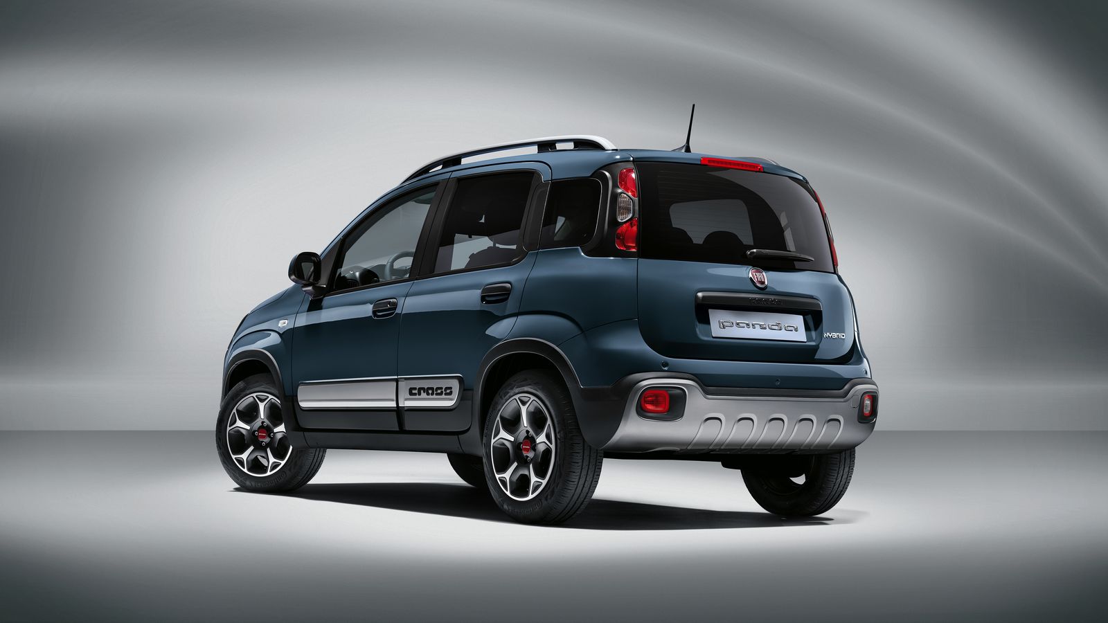 Fiat distingue entre los Panda para la ciudad y los Cross, ambos de aspecto más próximo a un SUV y, en parte también, porque este pequeño coche tiene una carrocería mucho más alta de lo usual.