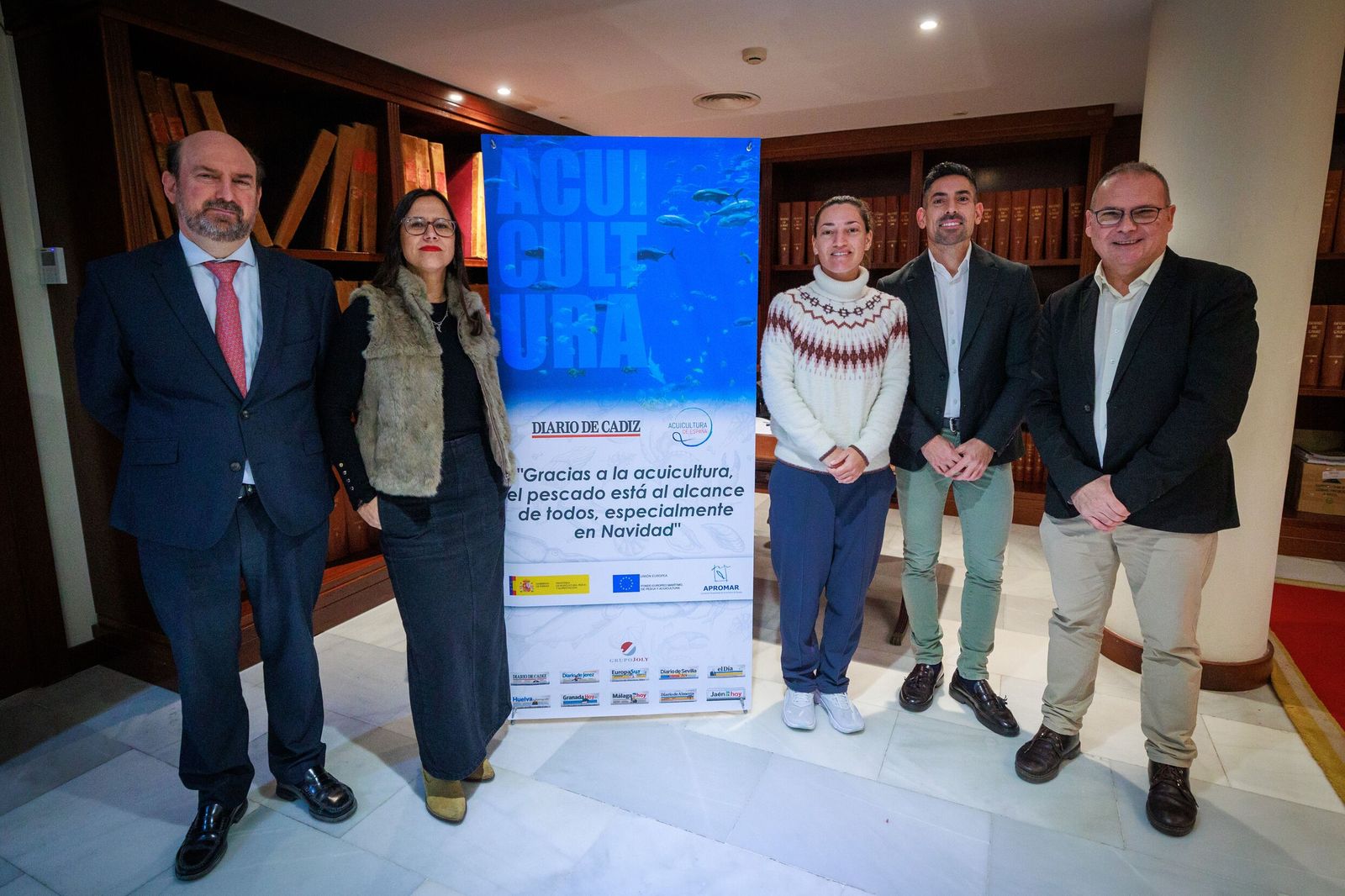 De izquierda a derecha, Alejandro Fernández, Susana Vela, Garazi Rodríguez, Rafael Piñero y Juan Moreno.
