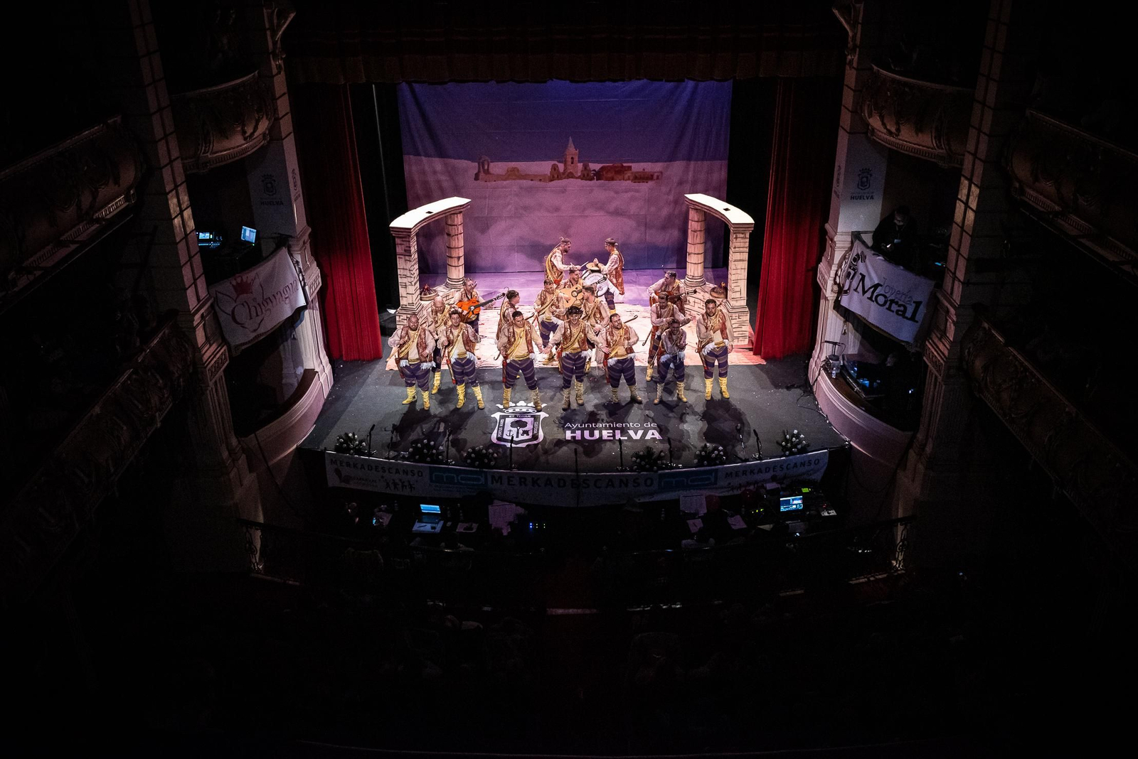 Imágenes de la comparsa El ángel de febrero