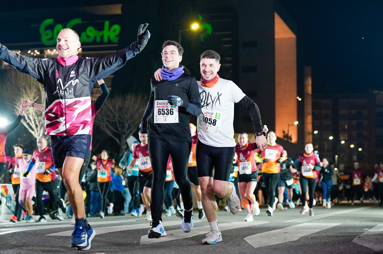 En imágenes: búscate en tu llegada a meta de la Carrera de San Antón 2026 (20)