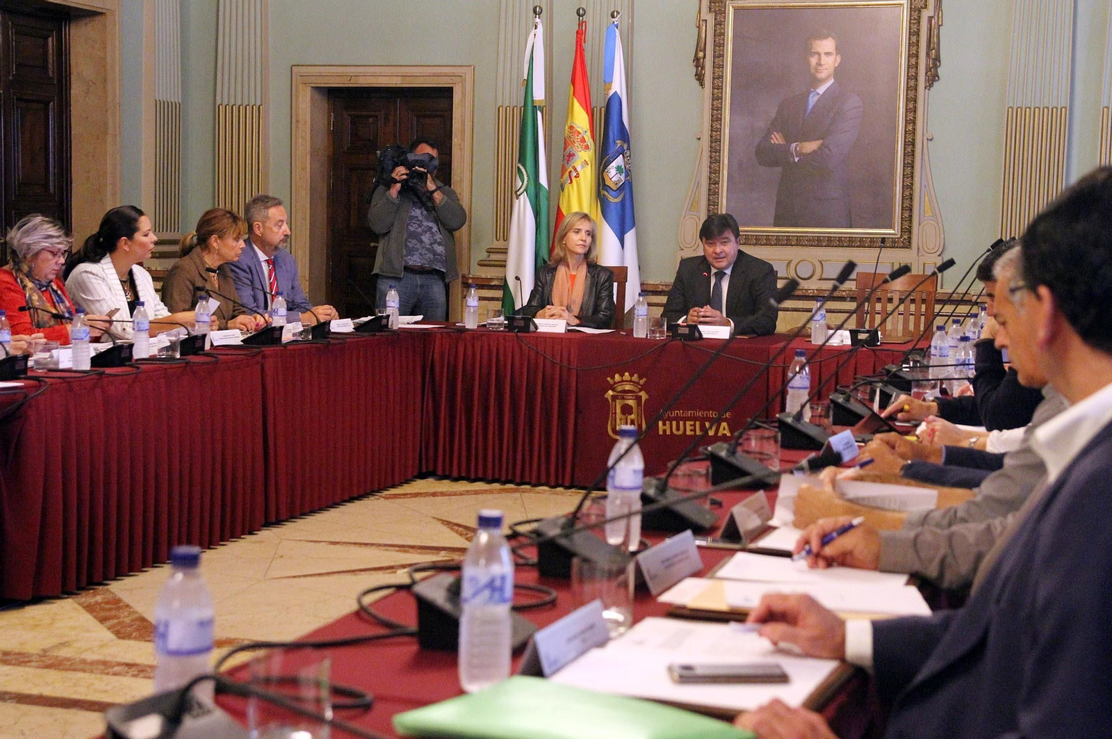 Imágenes de la reunión de la Mesa de Fosfoyesos