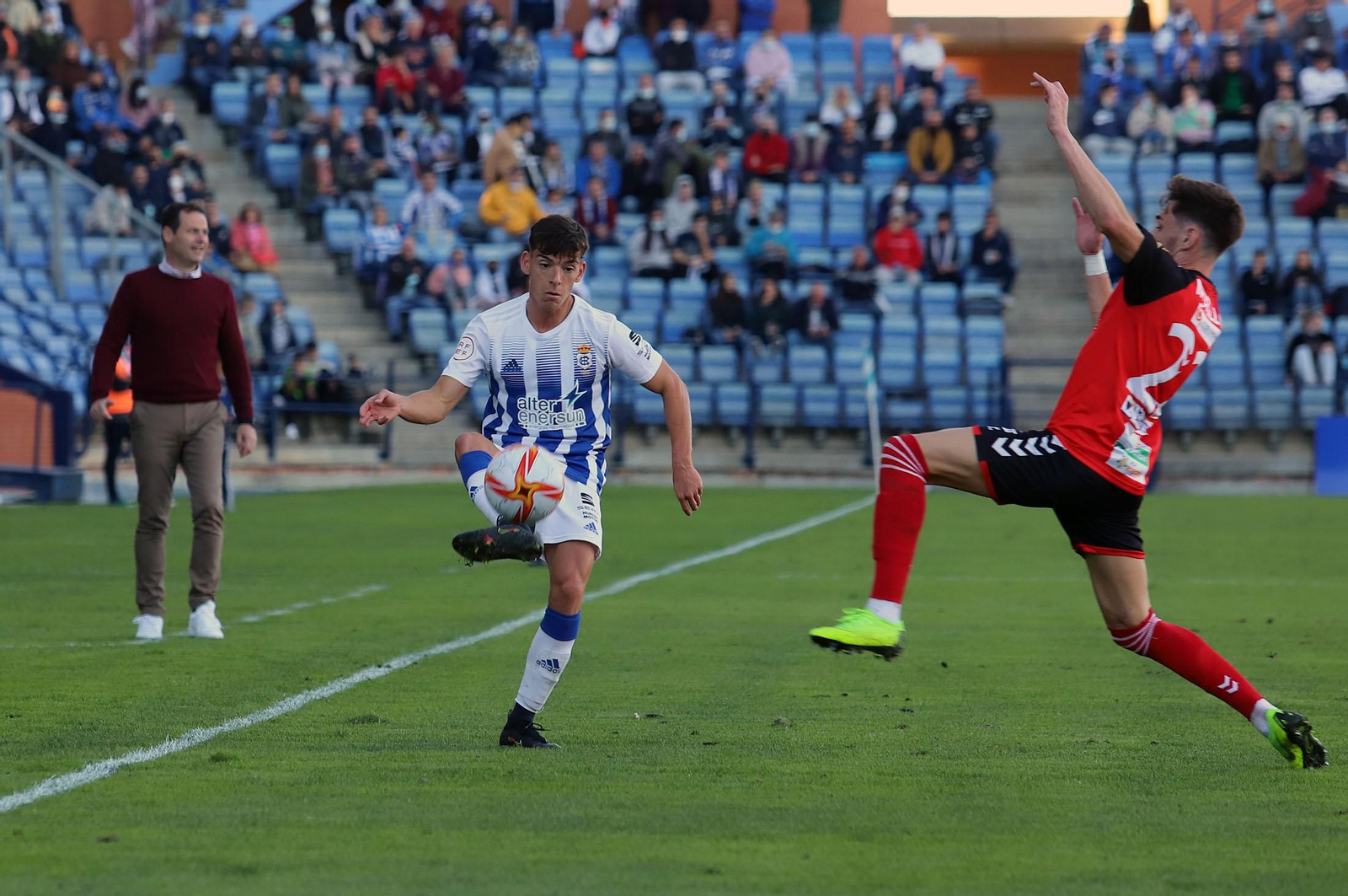 Un lance del último Recre-Puente Genil en el Nuevo Colombino.
