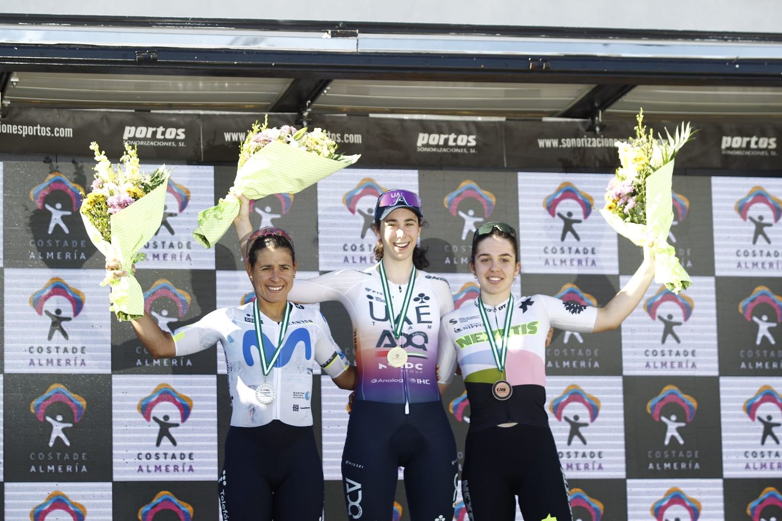 Podio de la prueba almeriense con la italiana Federica Venturelli subida en el primer cajón tras imponerse en Tabernas.