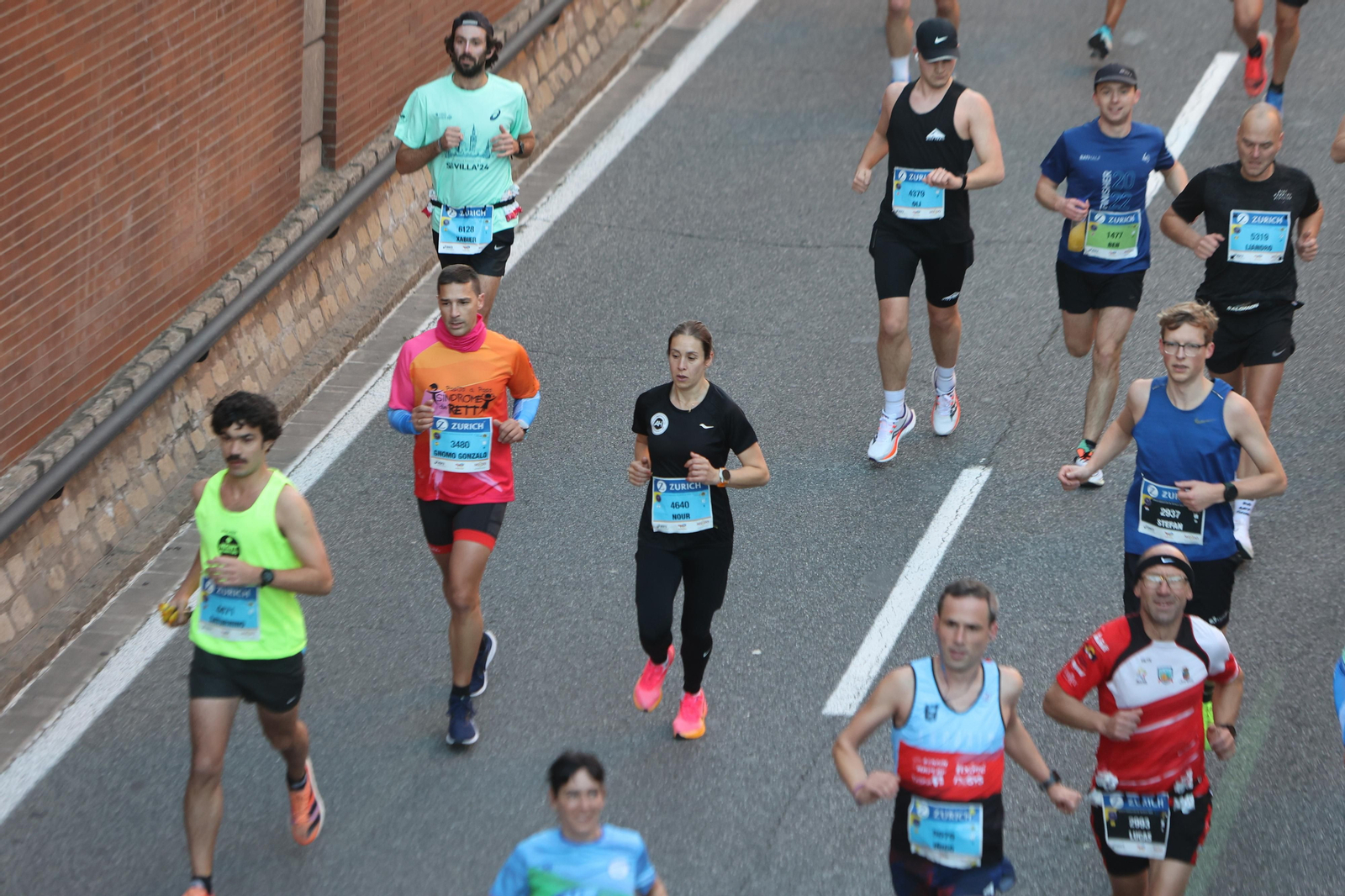 Búscate en la Zurich maratón de Sevilla