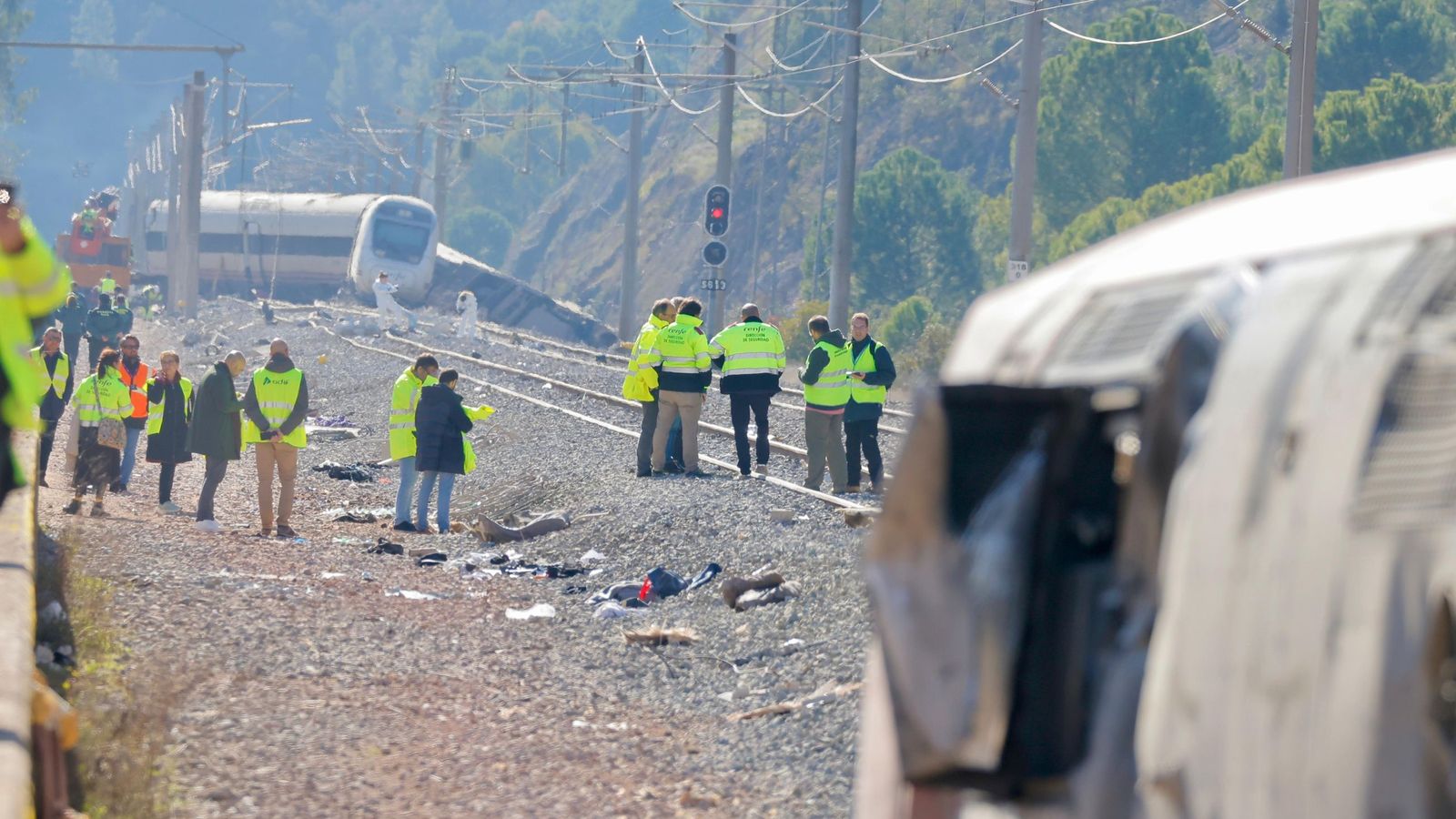 Trabajos en la zona cero del accidente.