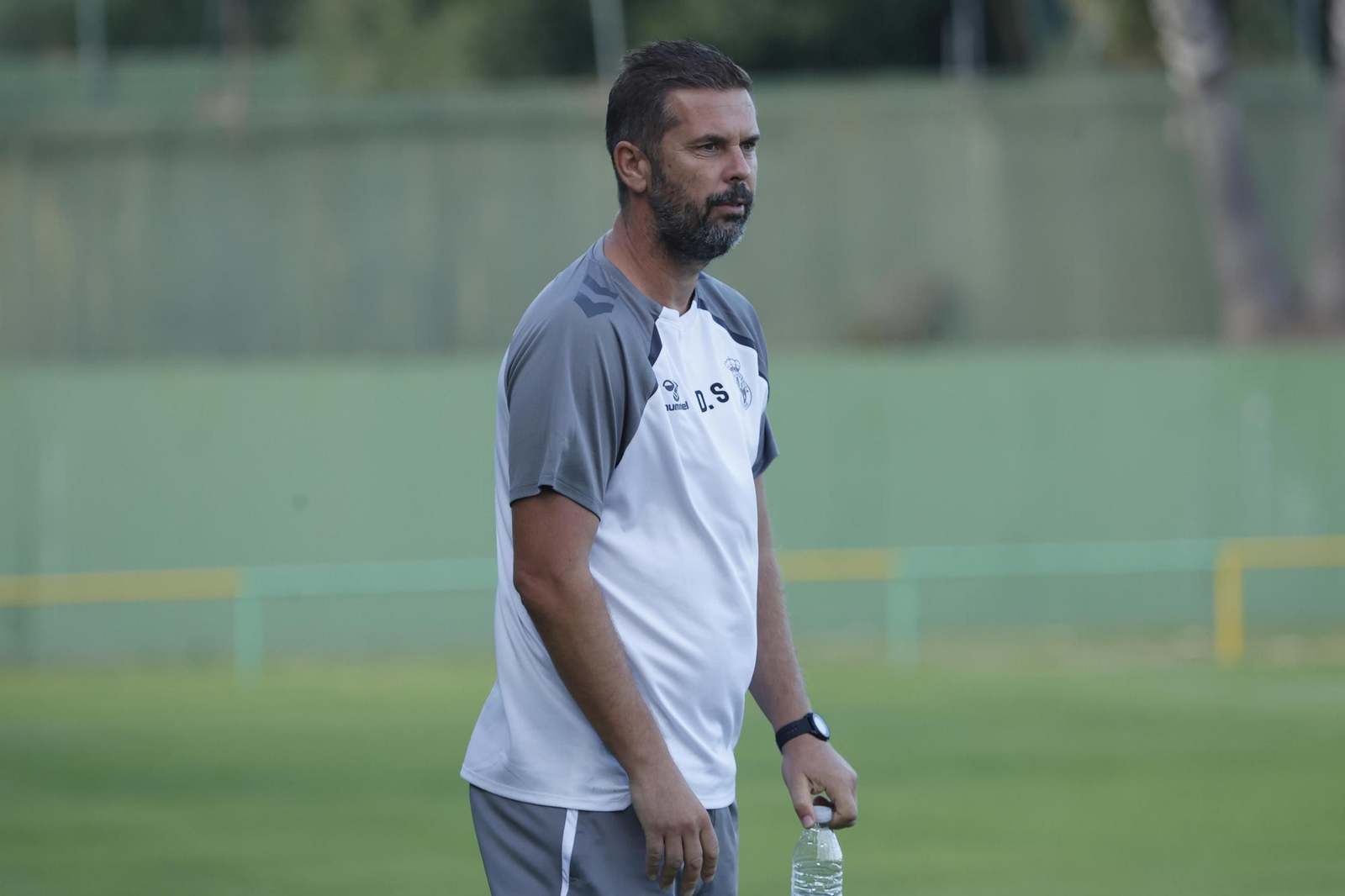 "Las fotos del partido de entrenamiento de la Balona con el Mons Calpe de Gibraltar"