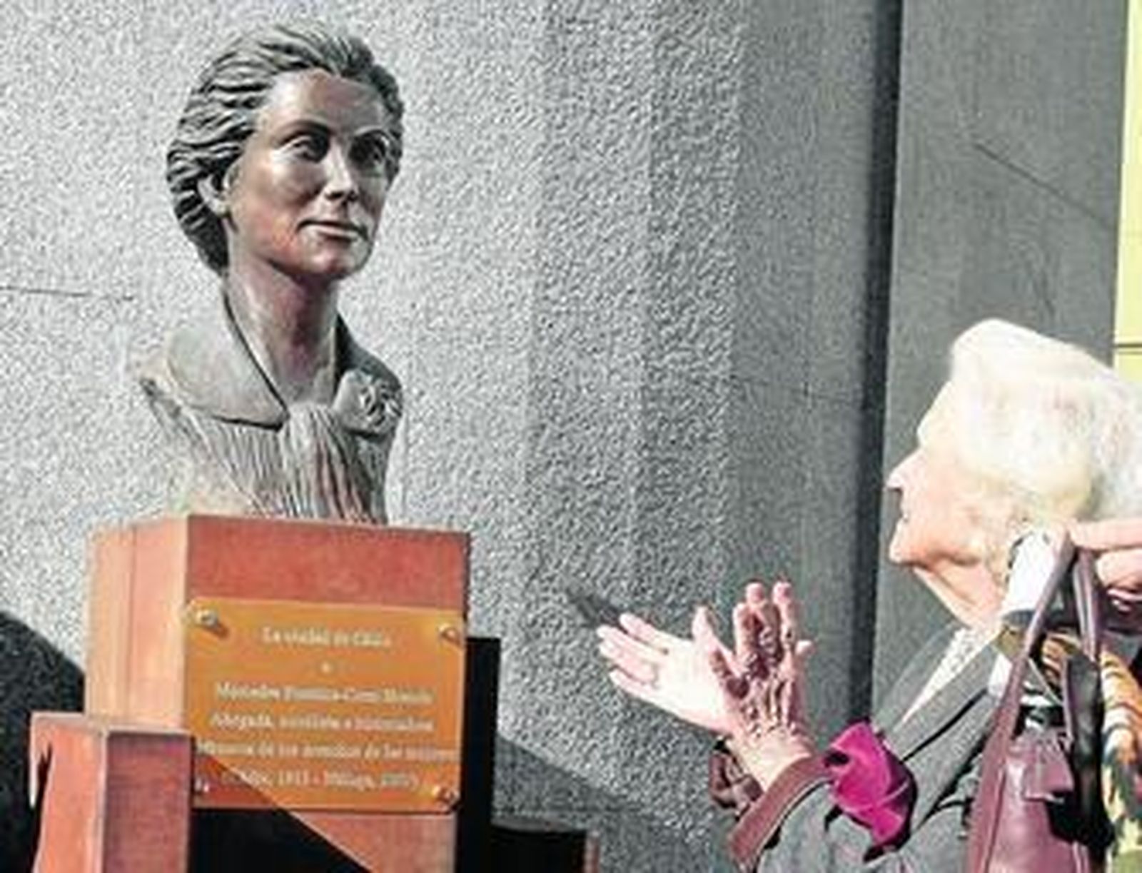Inauguración del busto a Mercedes Formica en el Palillero, en diciembre de 2014.