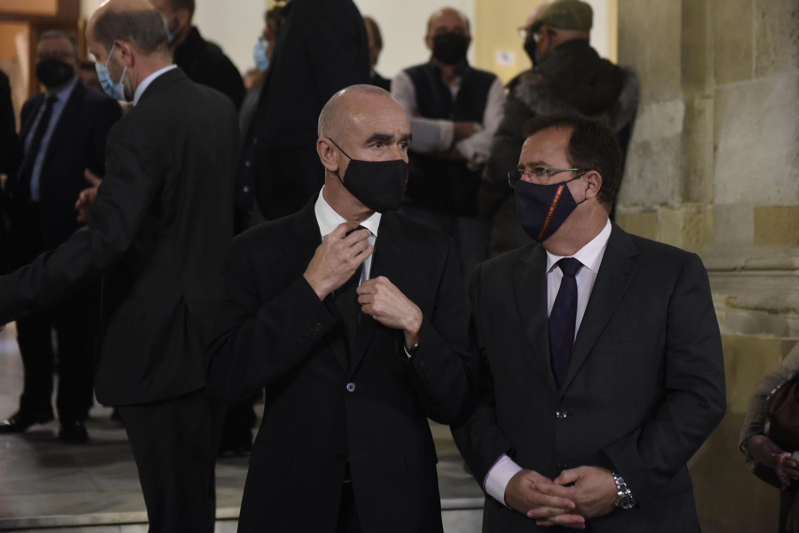 Las imágenes de la capilla ardiente de Pascual González