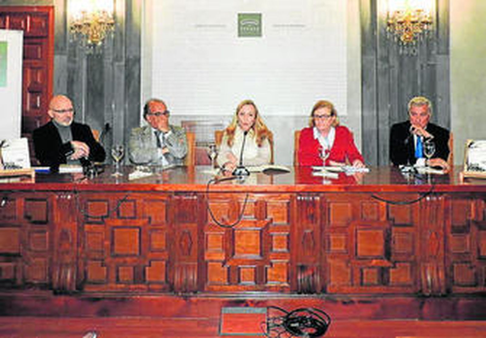 La diputada provincial, durante la presentación del libro.