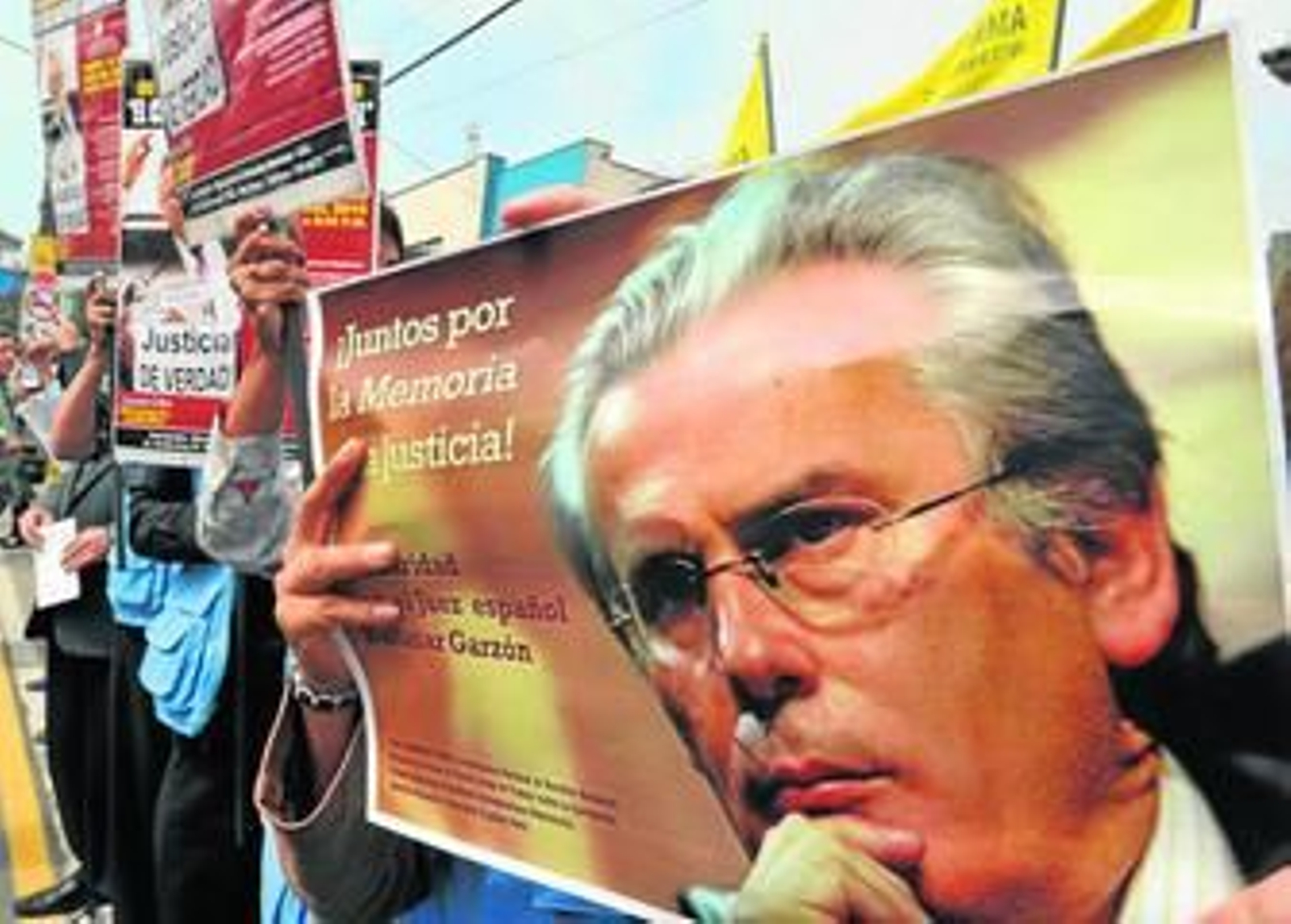 Una de las manifestaciones en apoyo al juez suspendido que se han celebrado en España.