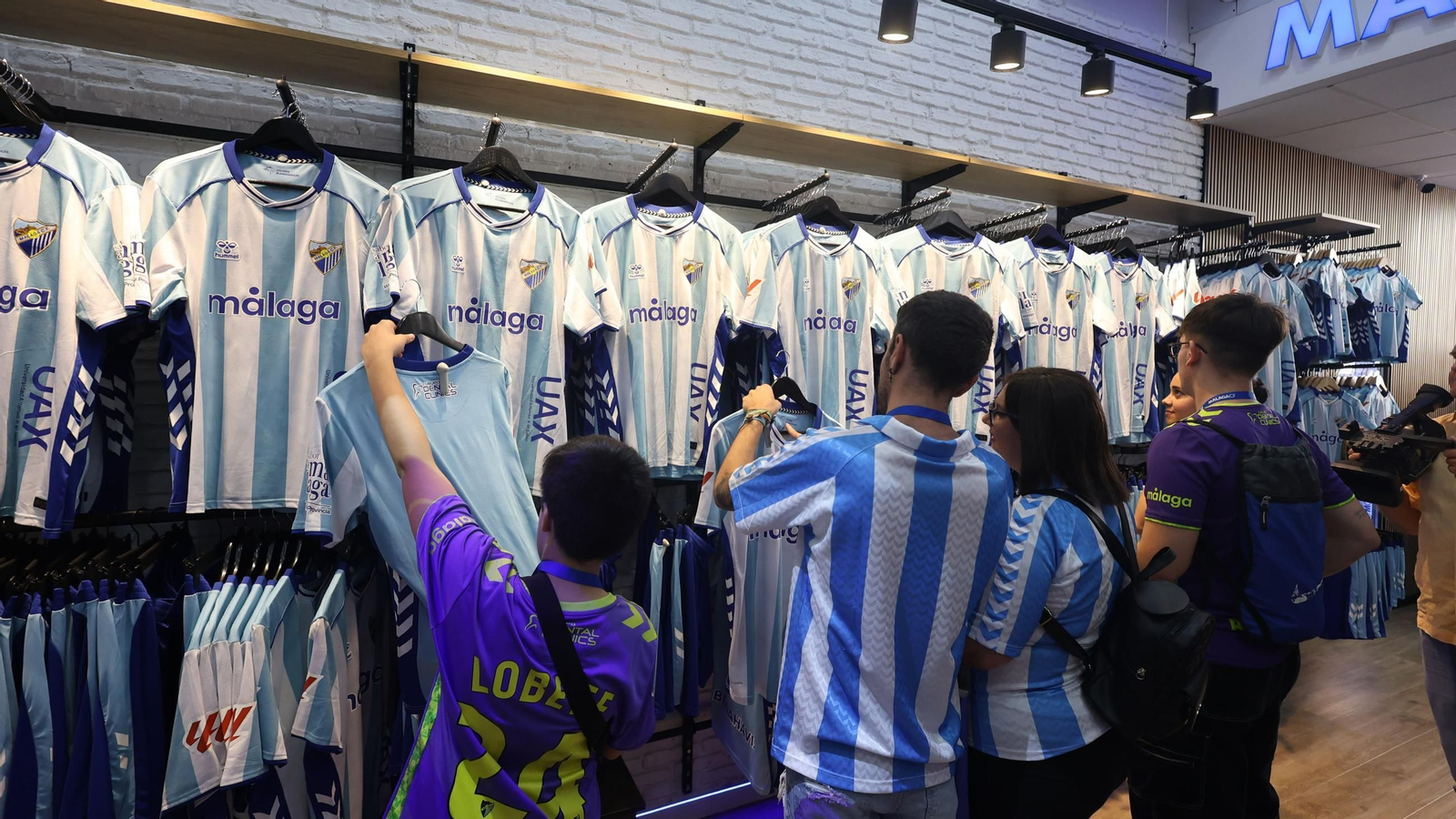 Imagen de la tienda de Larios.