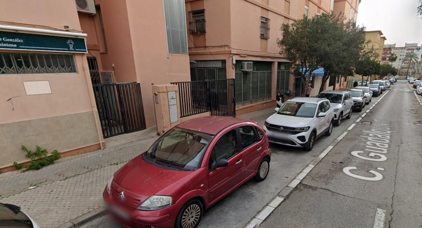 La calle de los locales comerciales.