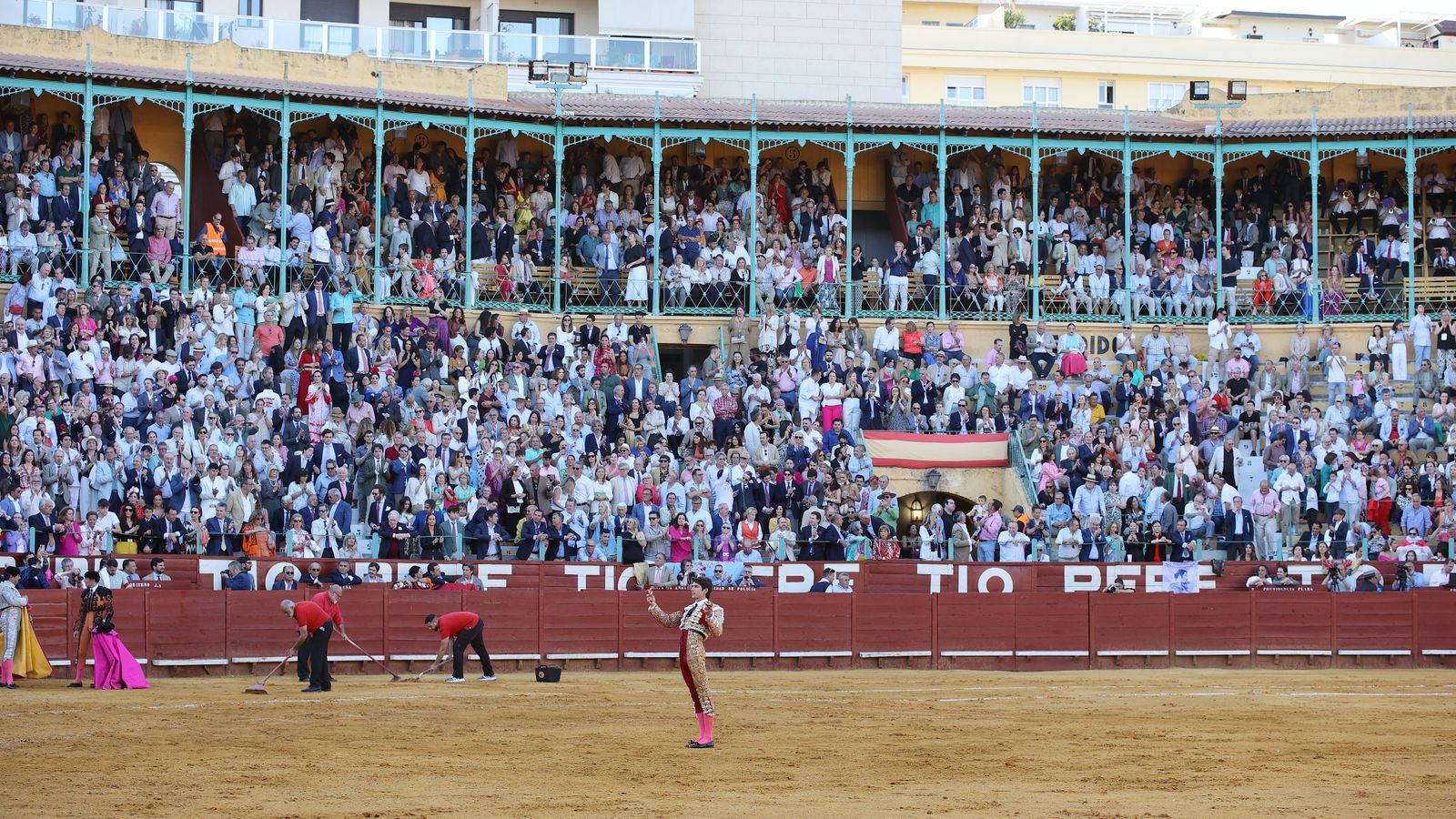 Última tarde de toros de la Feria de Jerez 2024 con Morante, Manzanares y Castella