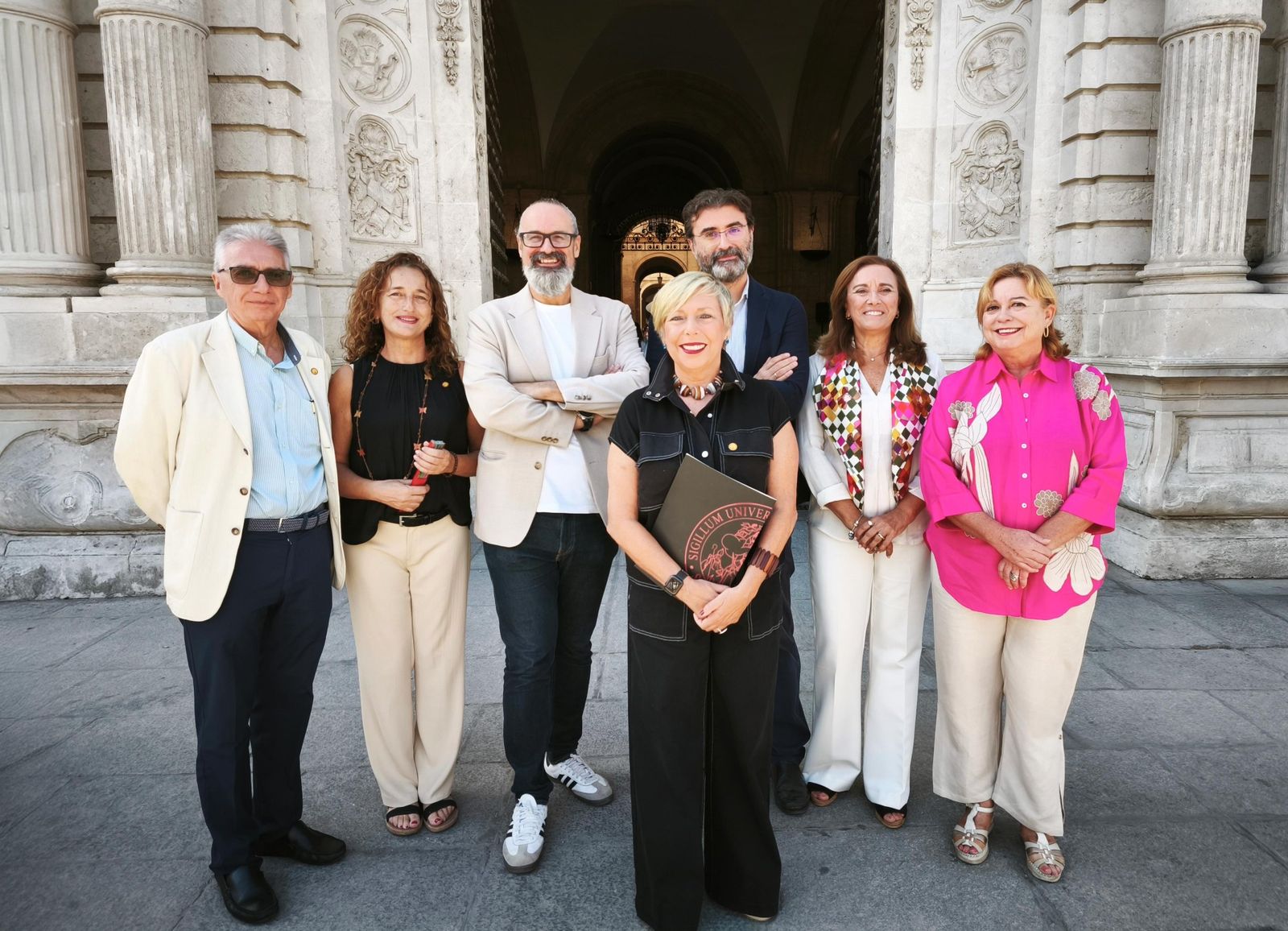 Carmen Vargas, con el equipo con el que concurre a las elecciones de la US.