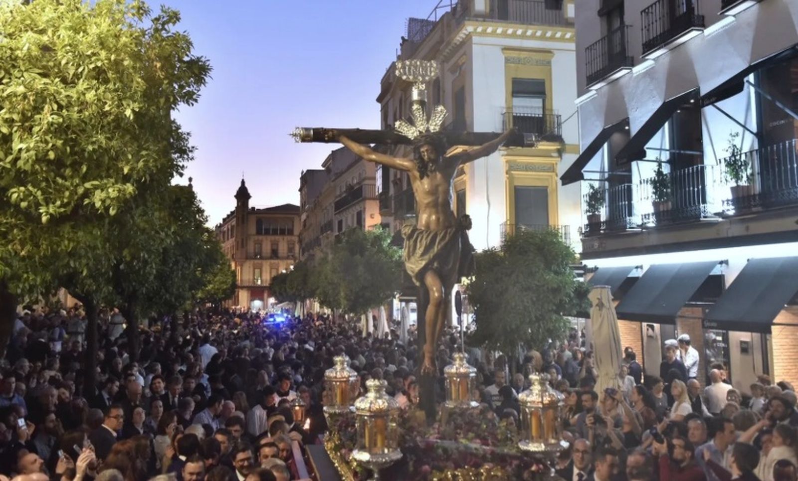 El Cristo de la Conversión en el Vía Crucis de las Cofradías