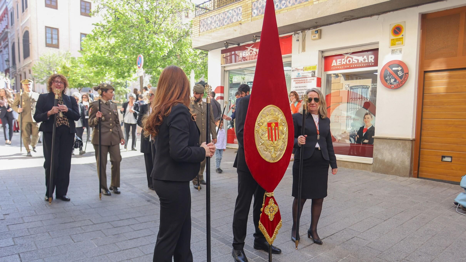 Así vivió Granada la procesión infantil del Colegio de las Mercedarias