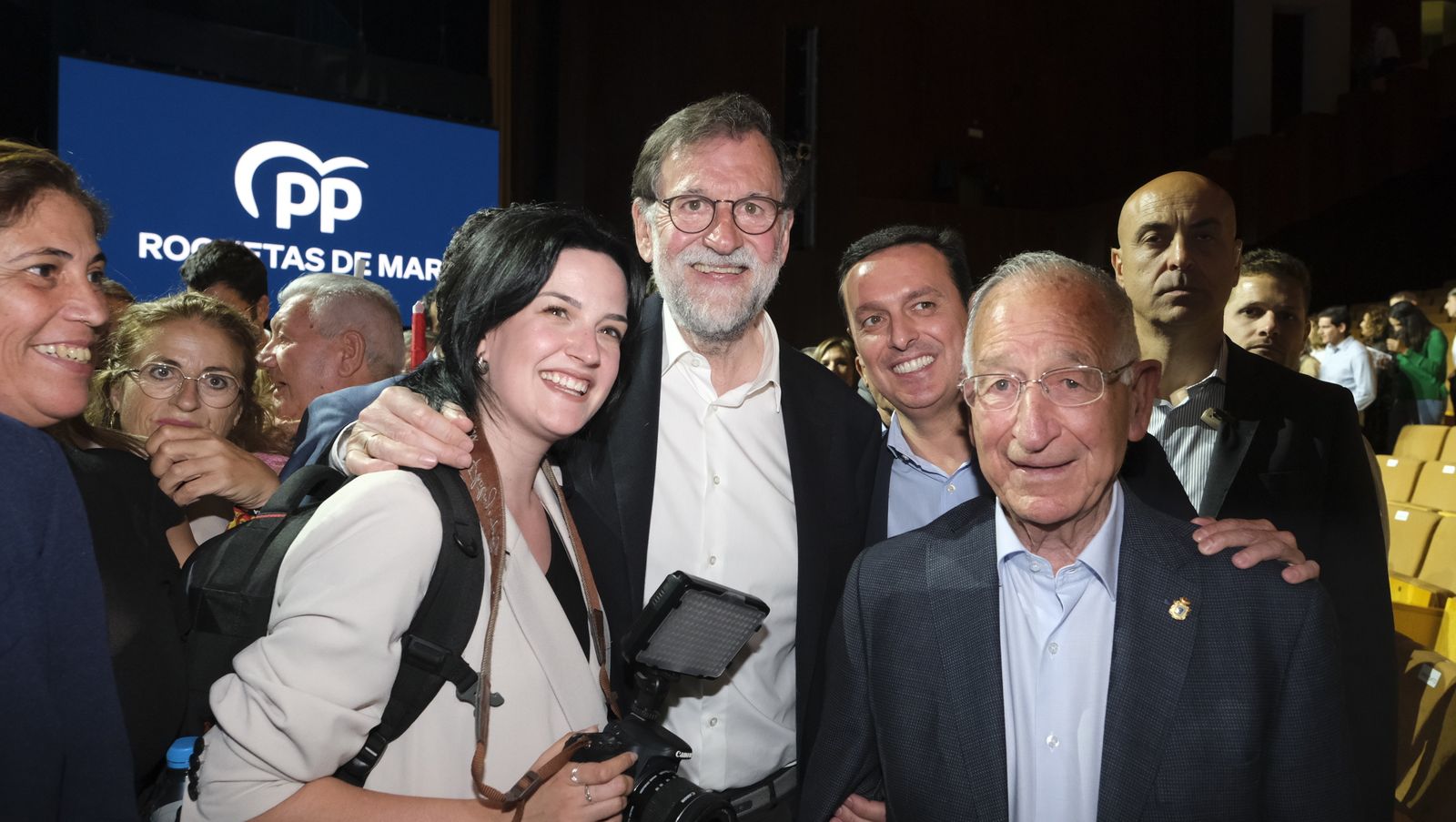 Imágenes de Rajoy apoyando la candidatura de Gabriel Amat a la Alcaldía de Roquetas de Mar