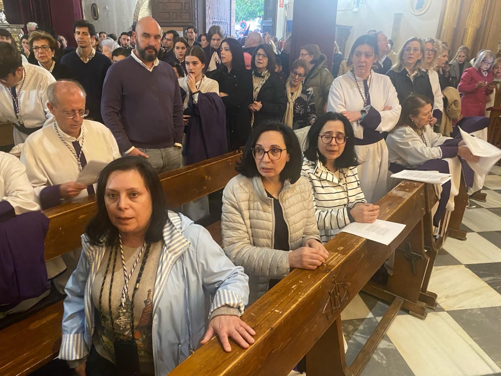 En imágenes: La Expiración trae de vuelta la ilusión de los cofrades jiennenses