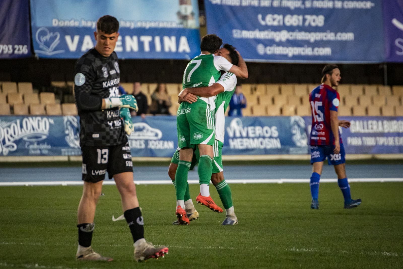 Imágenes del partido entre el Xerez CD y el Yeclano Deportivo en Chapín