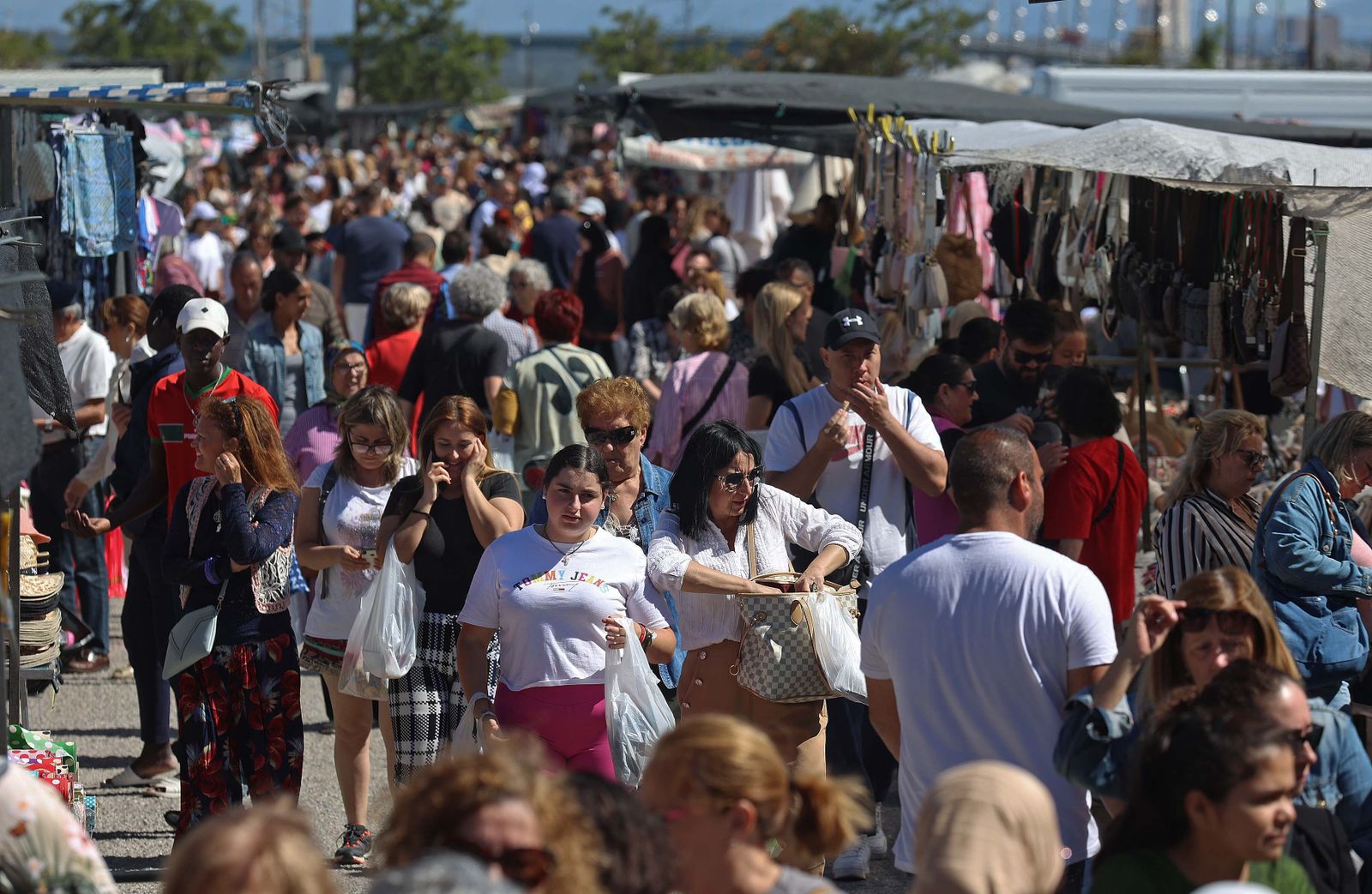 El mercadillo de Algeciras vuelve al Llano Amarillo