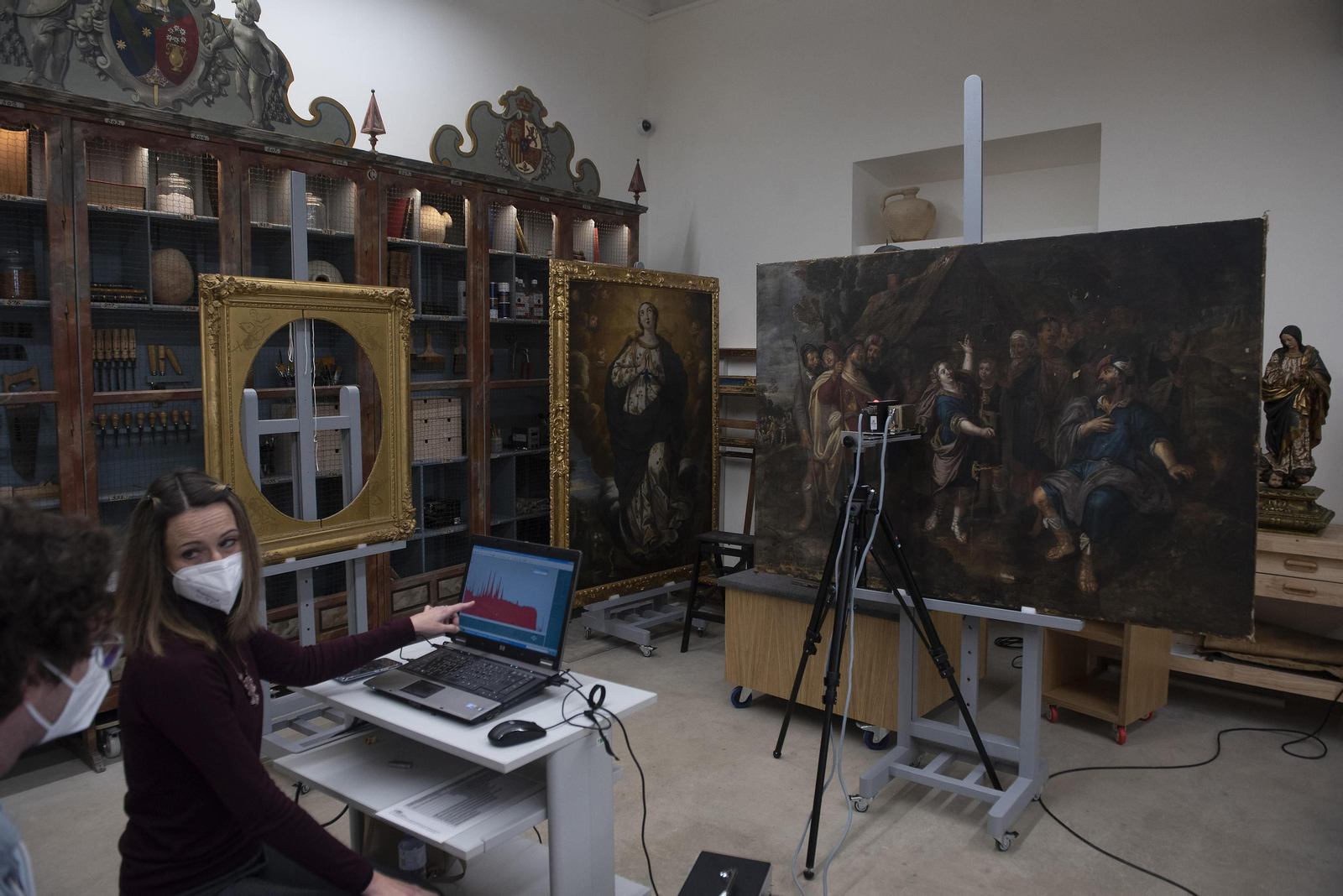 El taller de restauración del Arzobispado de Sevilla