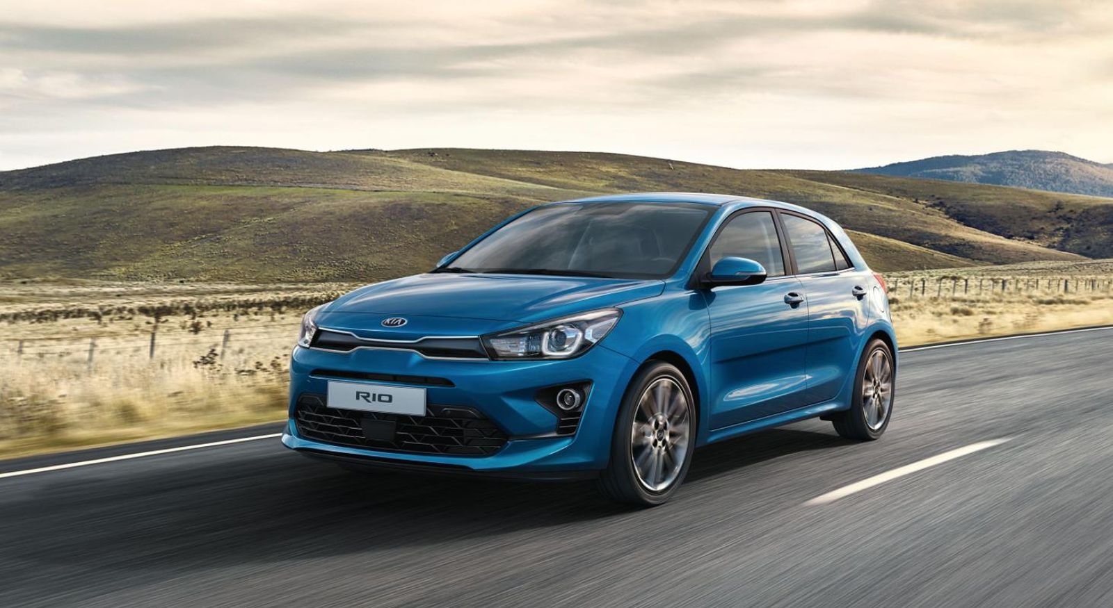 El Kia Rio incorpora, a la vez que cambios de aspecto, motores microhíbridos
