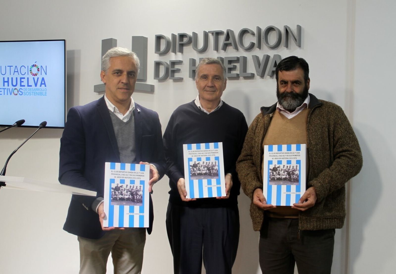 Un momento de la presentación de esta obra sobre la historia del CD Zarza.