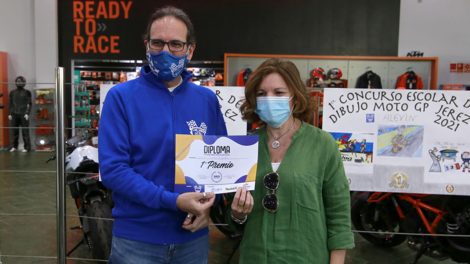 Entrega de premios en El Motorista del Concurso de Dibujo Escolar MotoGP.