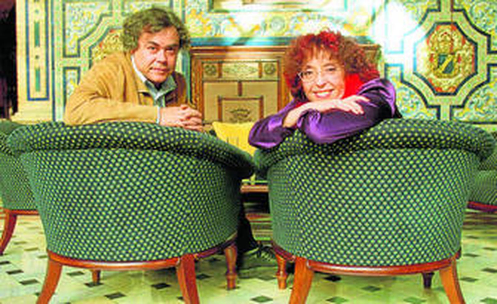 Salvador Compán, en 2000, cuando fue finalista del Planeta que ganó Maruja Torres.