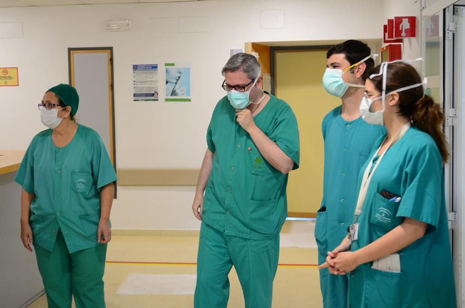 El día a día de las Unidades Covid de hospitalización del Reina Sofía, captado por sus profesionales