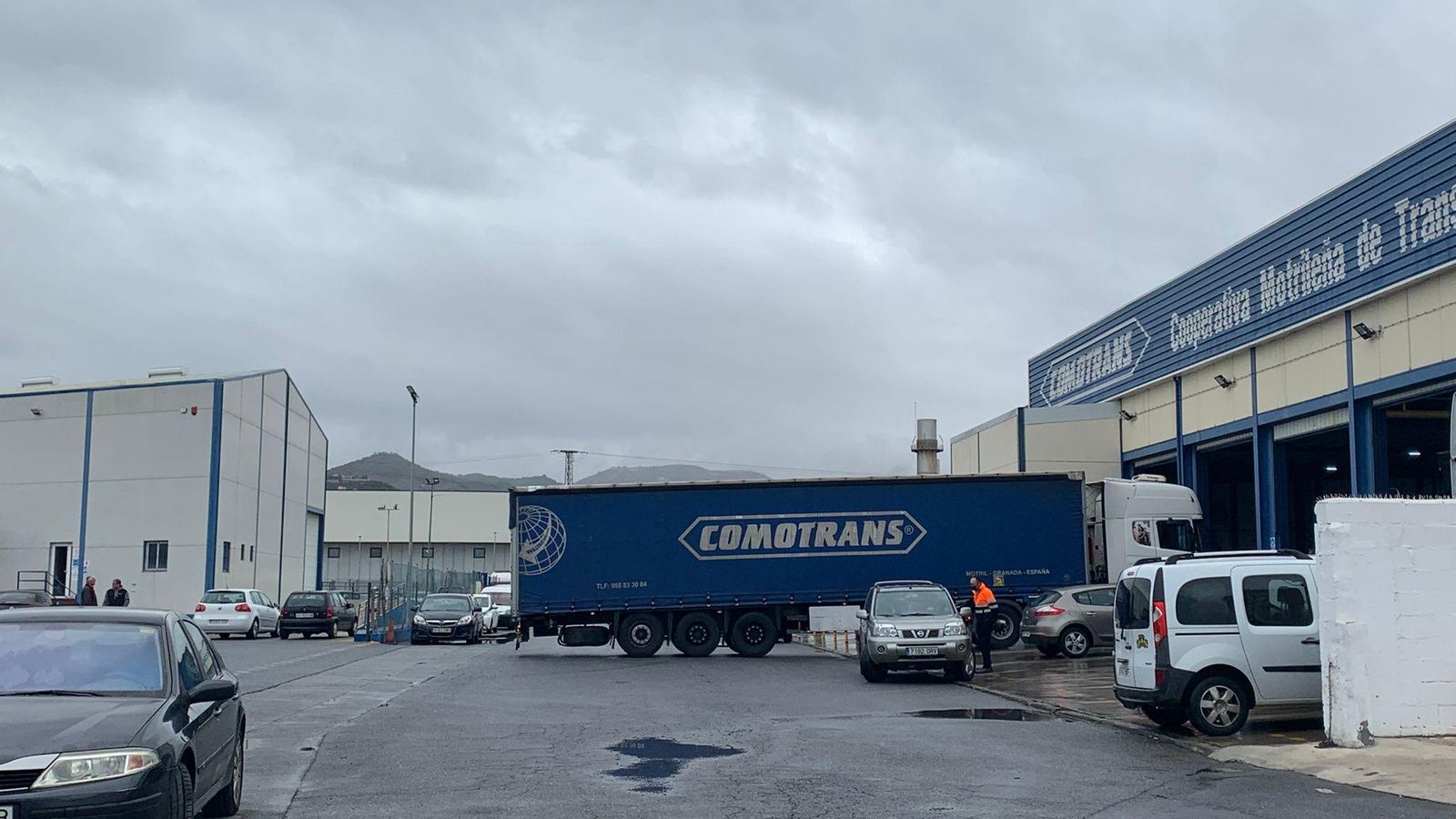 En la costa, la mayoría de los camiones que estaban en carretera volvían de algún transporte anterior