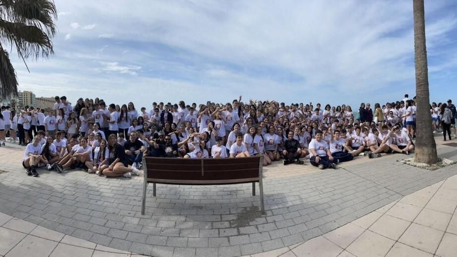 Participantes de los colegios La Salle, Carmelitas, Compañía y Liceo en el Día de las Escuelas Católicas.