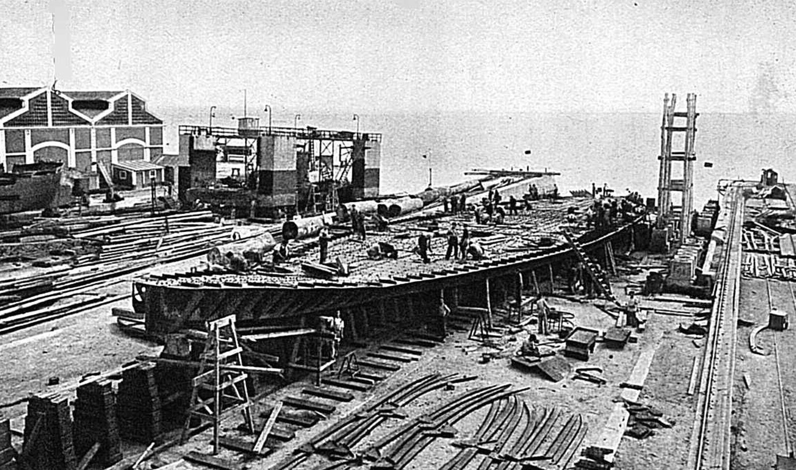 1918 hace 100 añosHoracio Echevarrieta visita el astillero de Cádiz