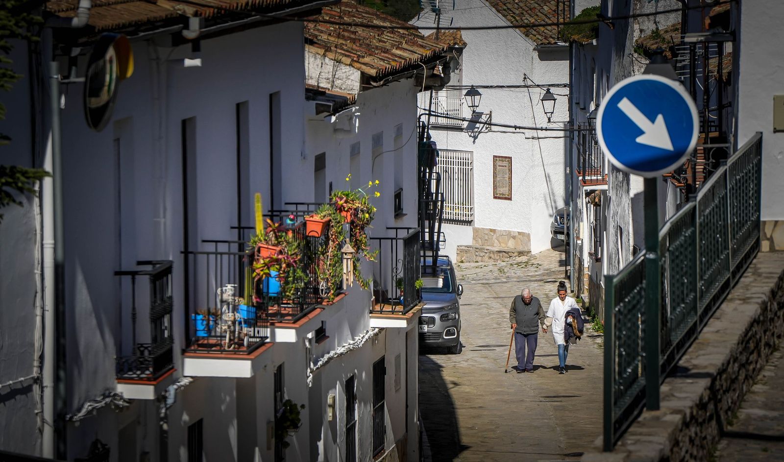 Así es la vida en Benamahoma, aislada por el colapso de la A-372