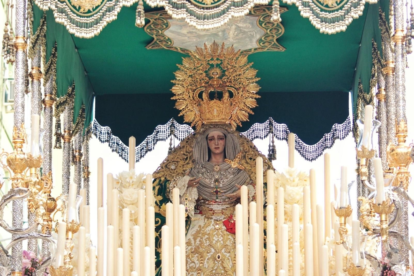 Las fotos de Nueva Esperanza en el Martes Santo en Málaga